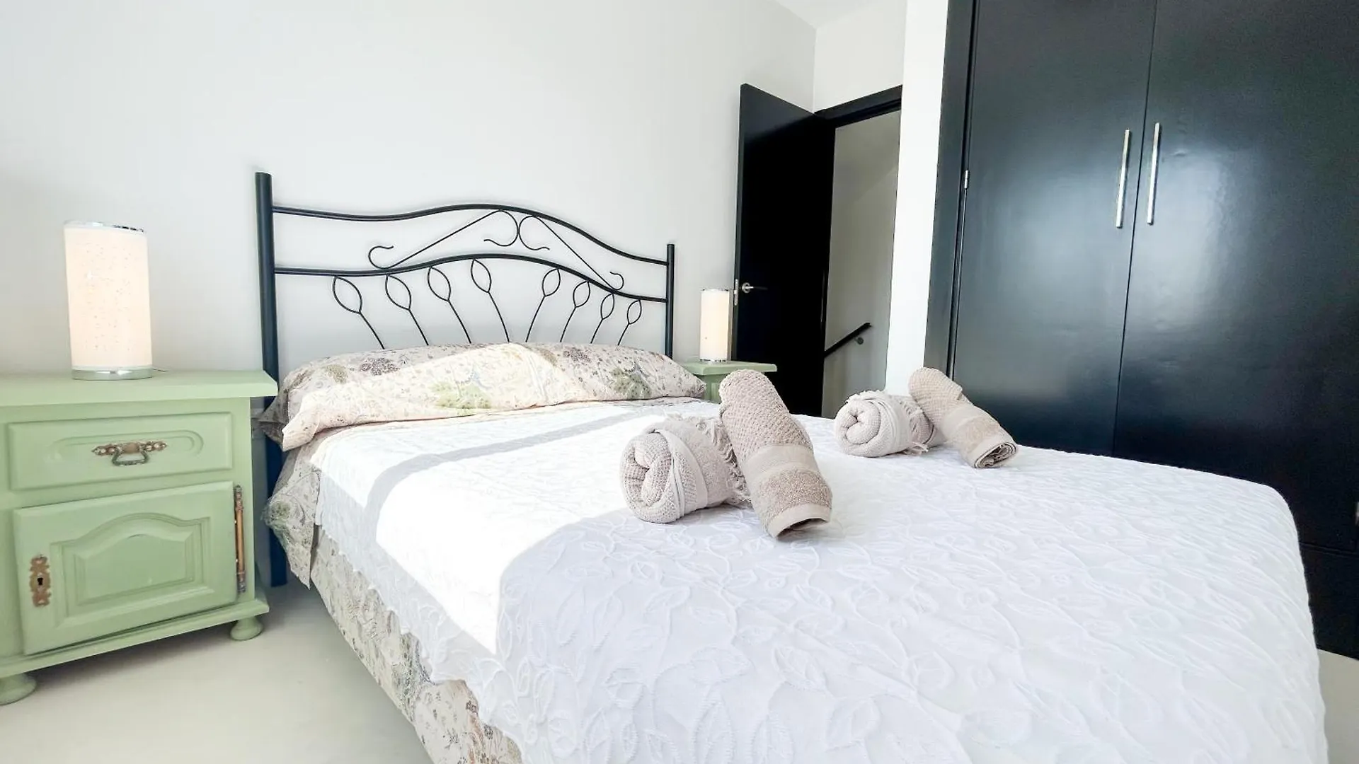 Townhouse With Arabic Pool And Close To The Beach In Estepona 0*,  Spain