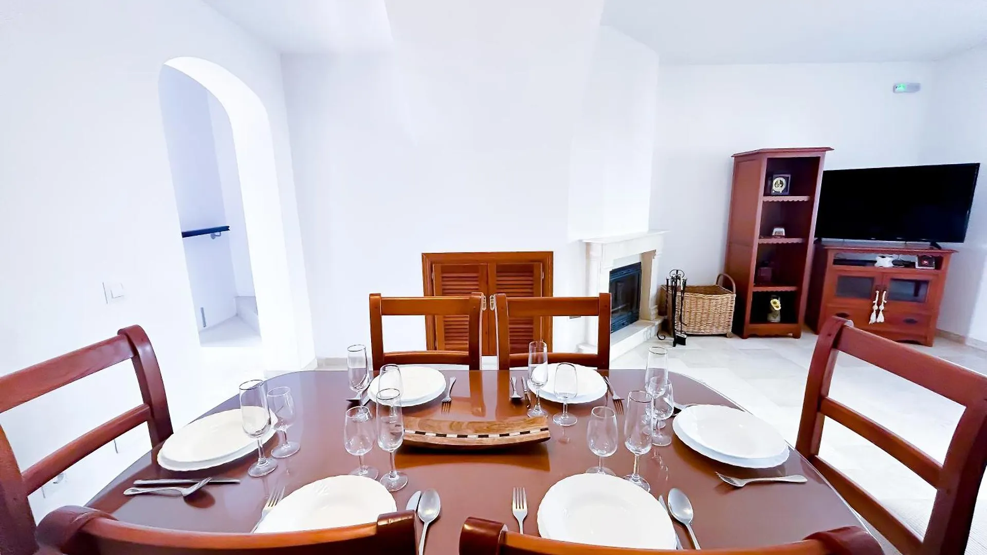 Townhouse With Arabic Pool And Close To The Beach In Estepona 0*,  Spain