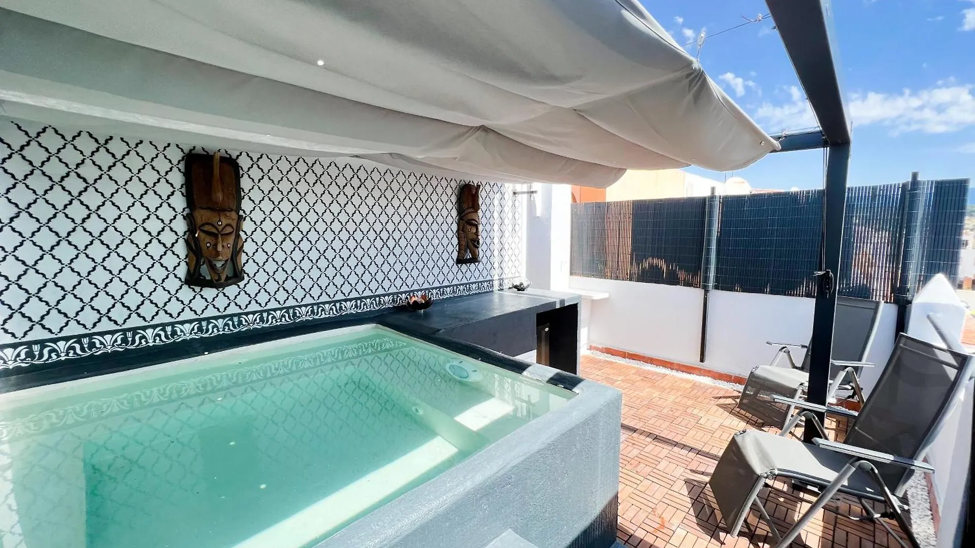 Townhouse With Arabic Pool And Close To The Beach In Εστεπόνα Σπίτι διακοπών