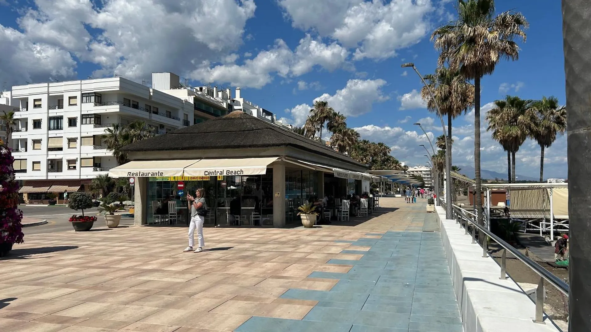 Townhouse With Arabic Pool And Close To The Beach In Εστεπόνα