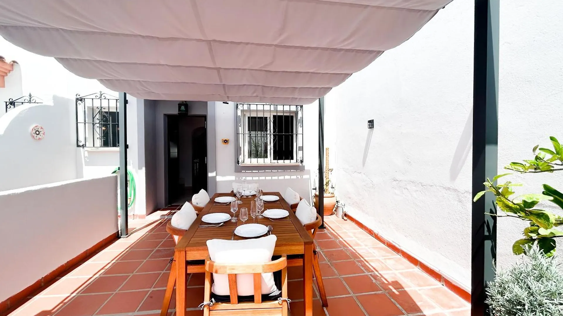 Σπίτι διακοπών Townhouse With Arabic Pool And Close To The Beach In Εστεπόνα Ισπανία