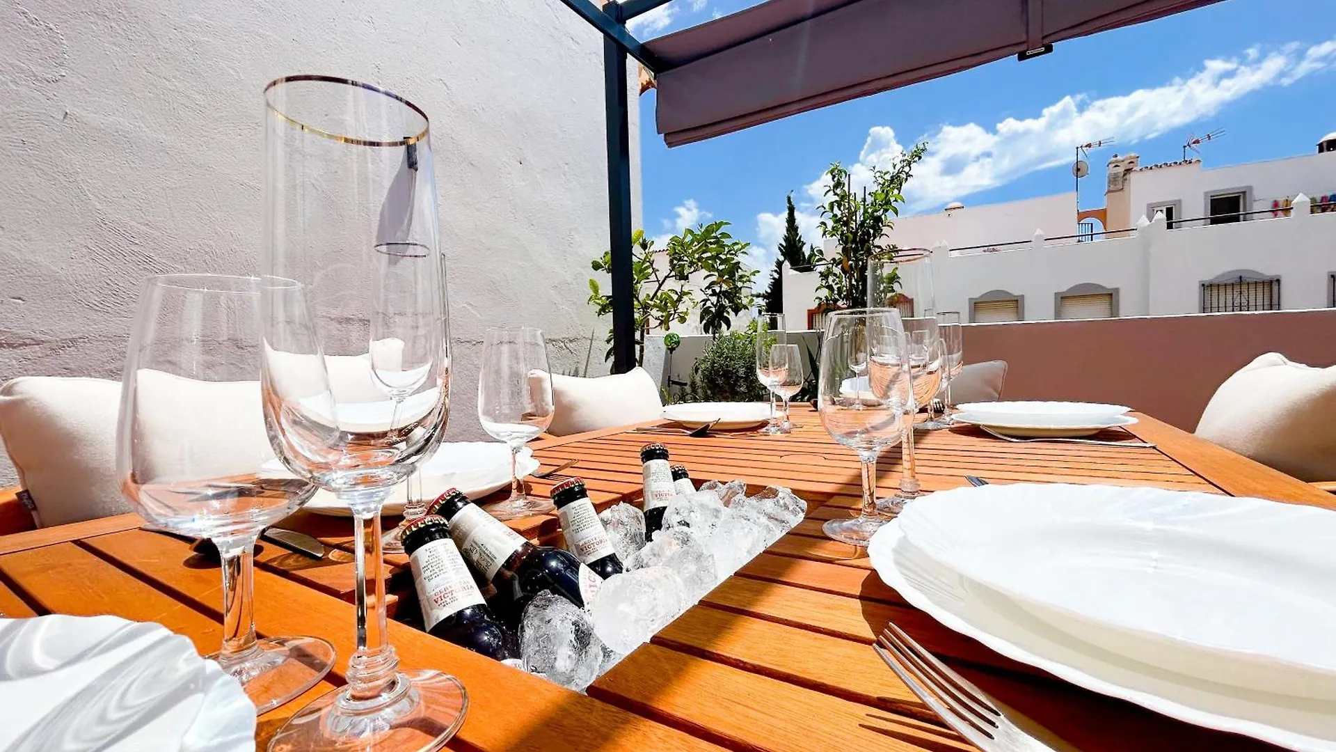 Townhouse With Arabic Pool And Close To The Beach In Εστεπόνα
