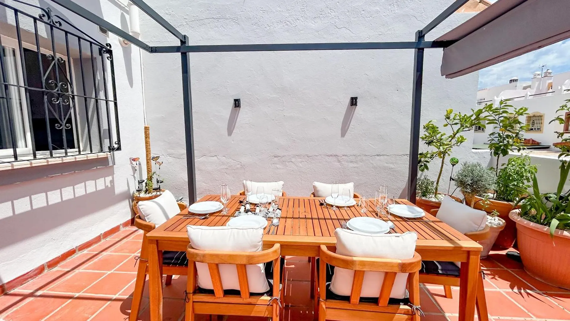 Townhouse With Arabic Pool And Close To The Beach In Εστεπόνα